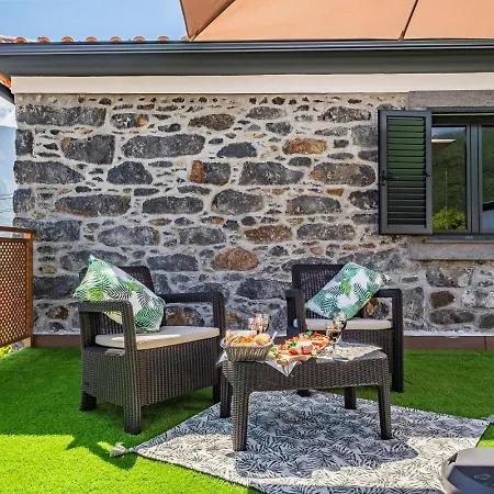 Basalt House B By Homie * São Vicente